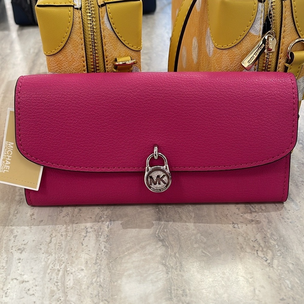 Michael Kors Hamilton Large Leather Flap Continental Wallet
Dragonfruit
NWT - Picture 12 of 16